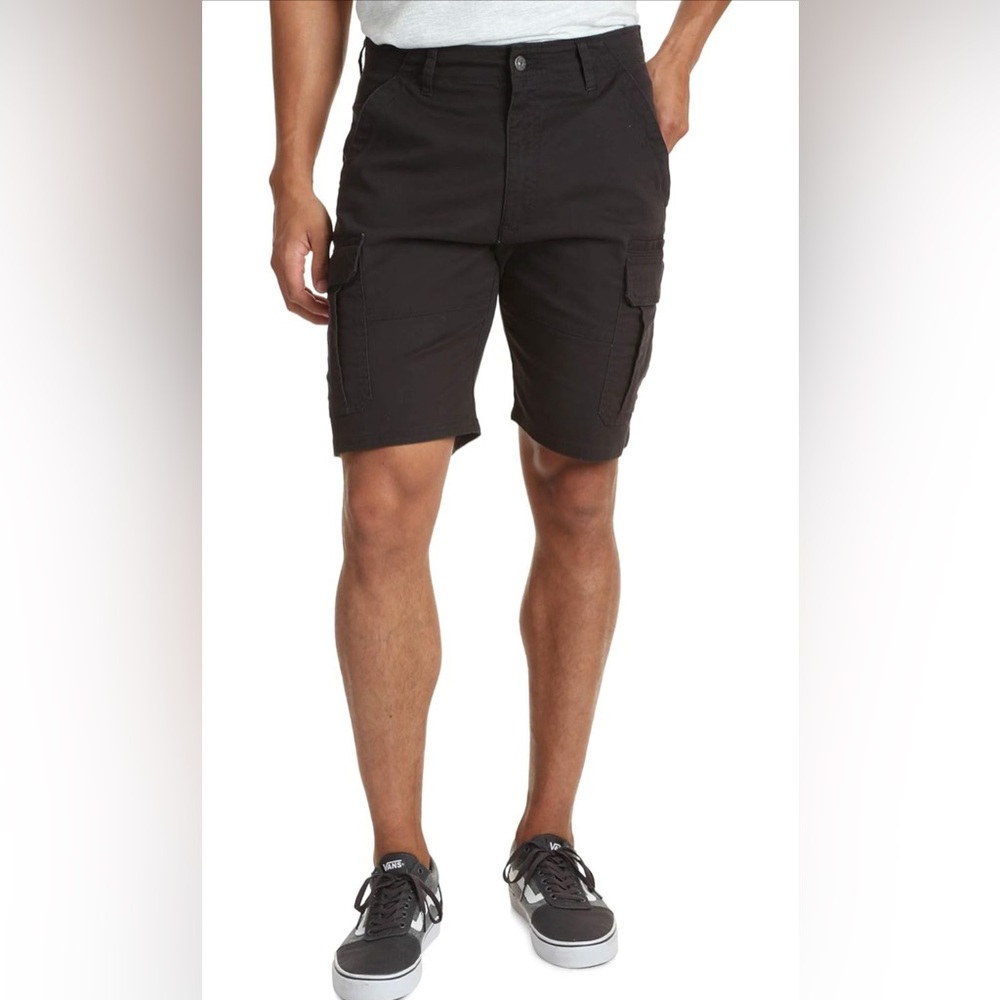 Men’s Wrangler Authentics Black Cargo Shorts Size 38